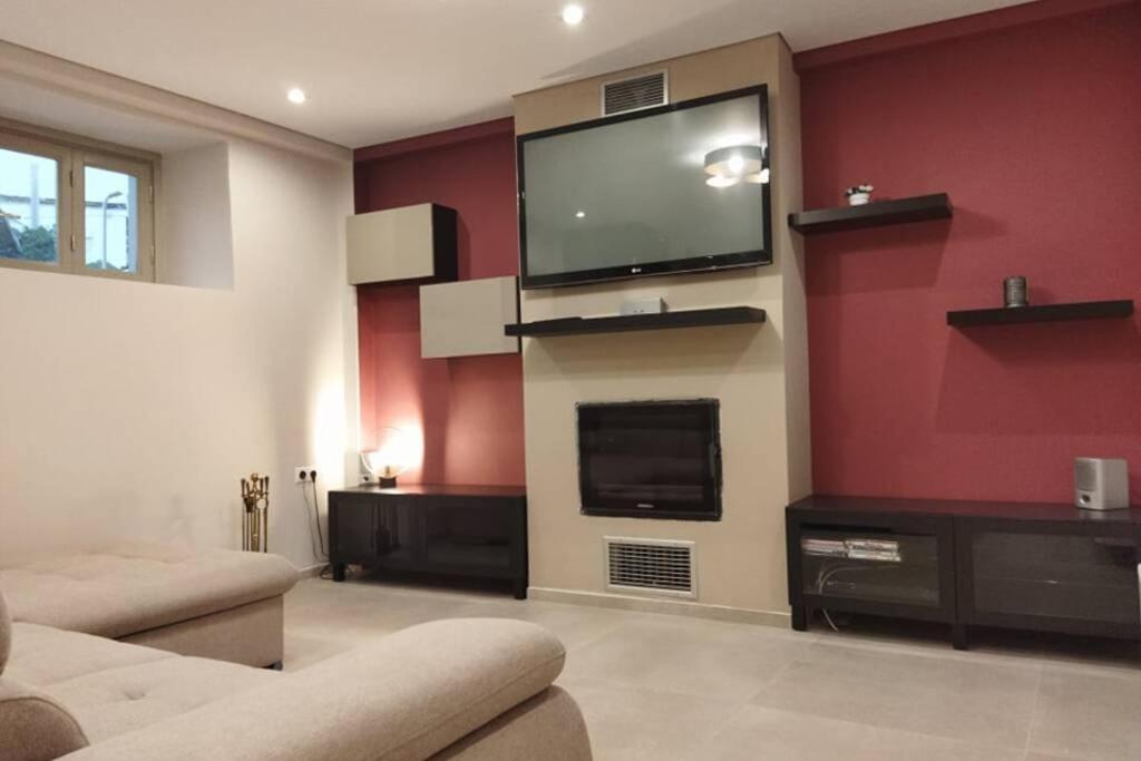 Afroditis'S & Makis'S Apartment 2 Leonídion 외부 사진